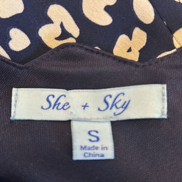 She + Sky blue white patterned spaghetti strap blouse Size S - Picture 7 of 8